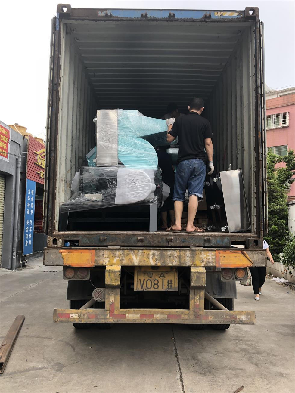 40’ container lastet til Usbekistan