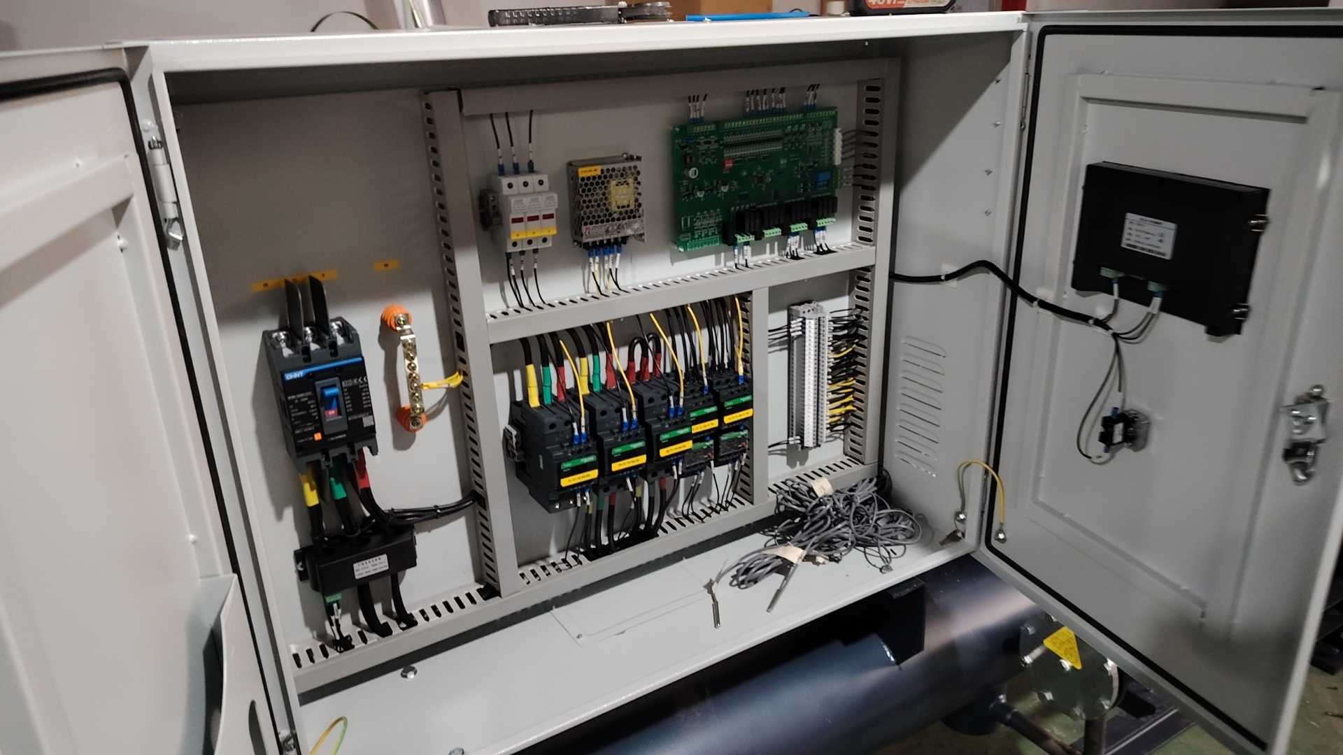 Kan 3-fase 380V 60Hz og 3-fase 380V 50Hz spændinger af industrielle kølere bruges om hverandre?